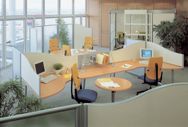 Espace de bureau avec du mobiliers Steelcase