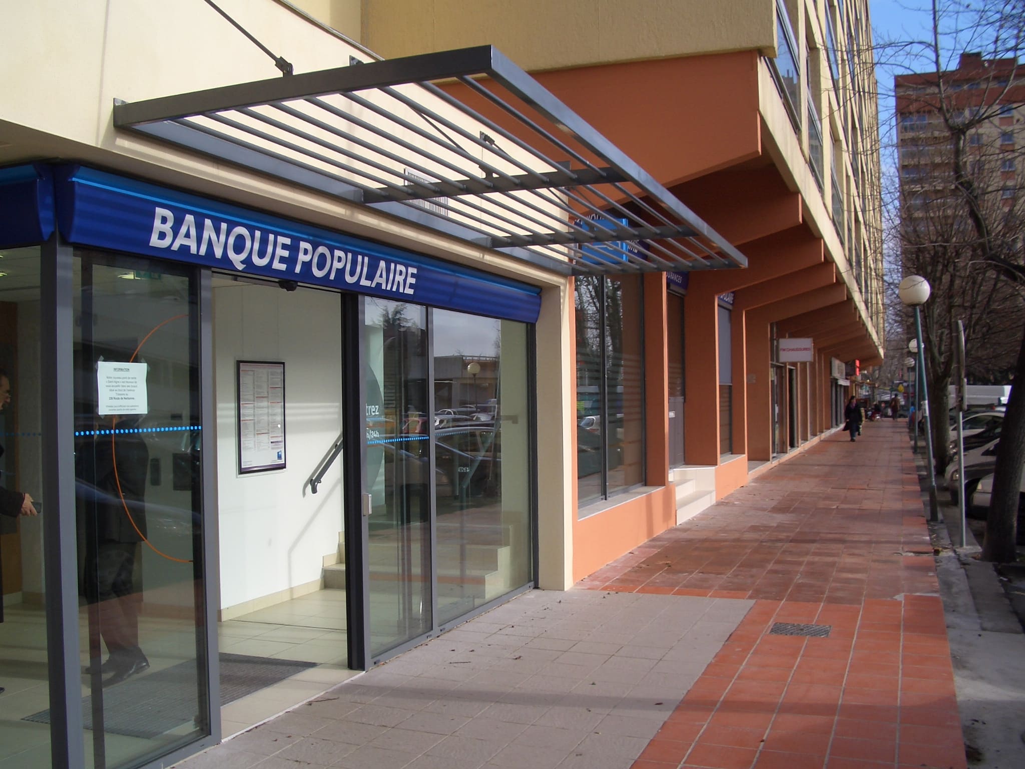 Devanture extérieure de la Banque Populaire de Ramonville